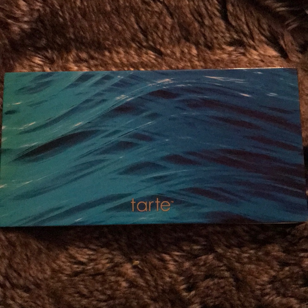 SOLD Tarte Skin Twinkle Highlighting Palette - Picture 2 of 4